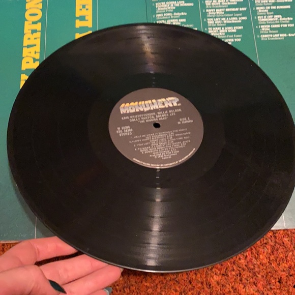 Vintage Country Dolly/Willie/Kris/Brenda Vinyl Record - Picture 7 of 8